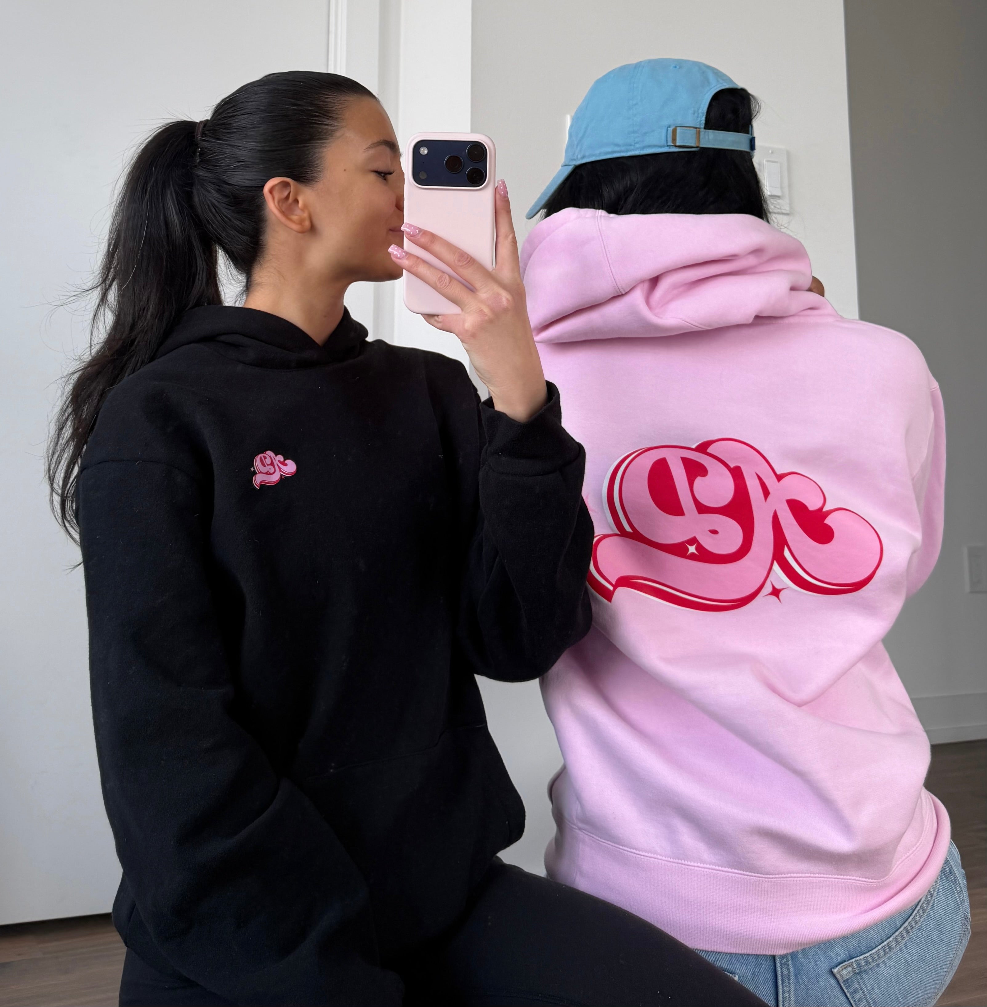 AB LOGO HOODIE - BLACK